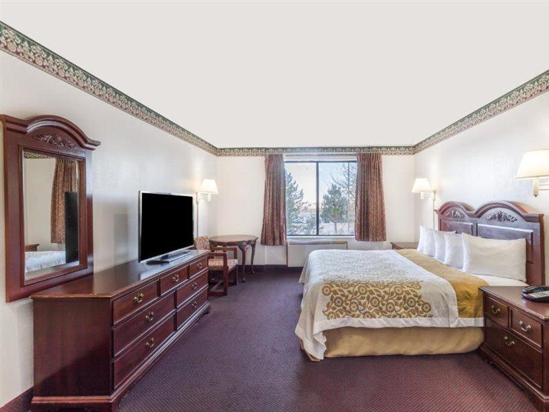Days Inn By Wyndham Evanston Wy Экстерьер фото
