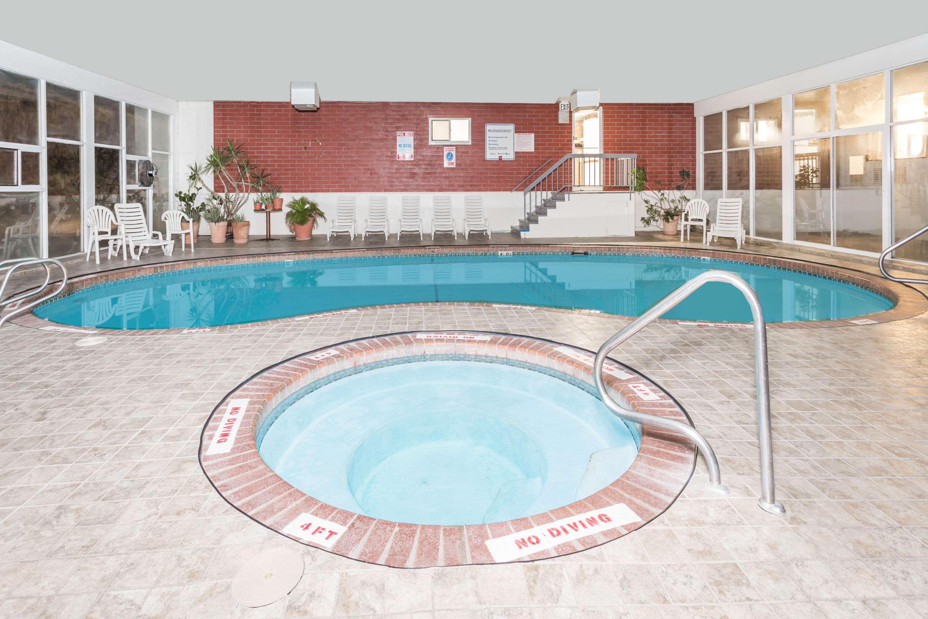 Days Inn By Wyndham Evanston Wy Экстерьер фото