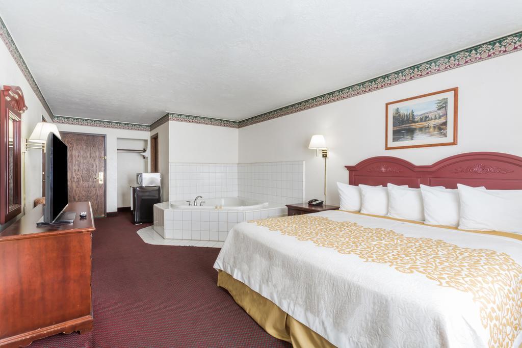 Days Inn By Wyndham Evanston Wy Экстерьер фото